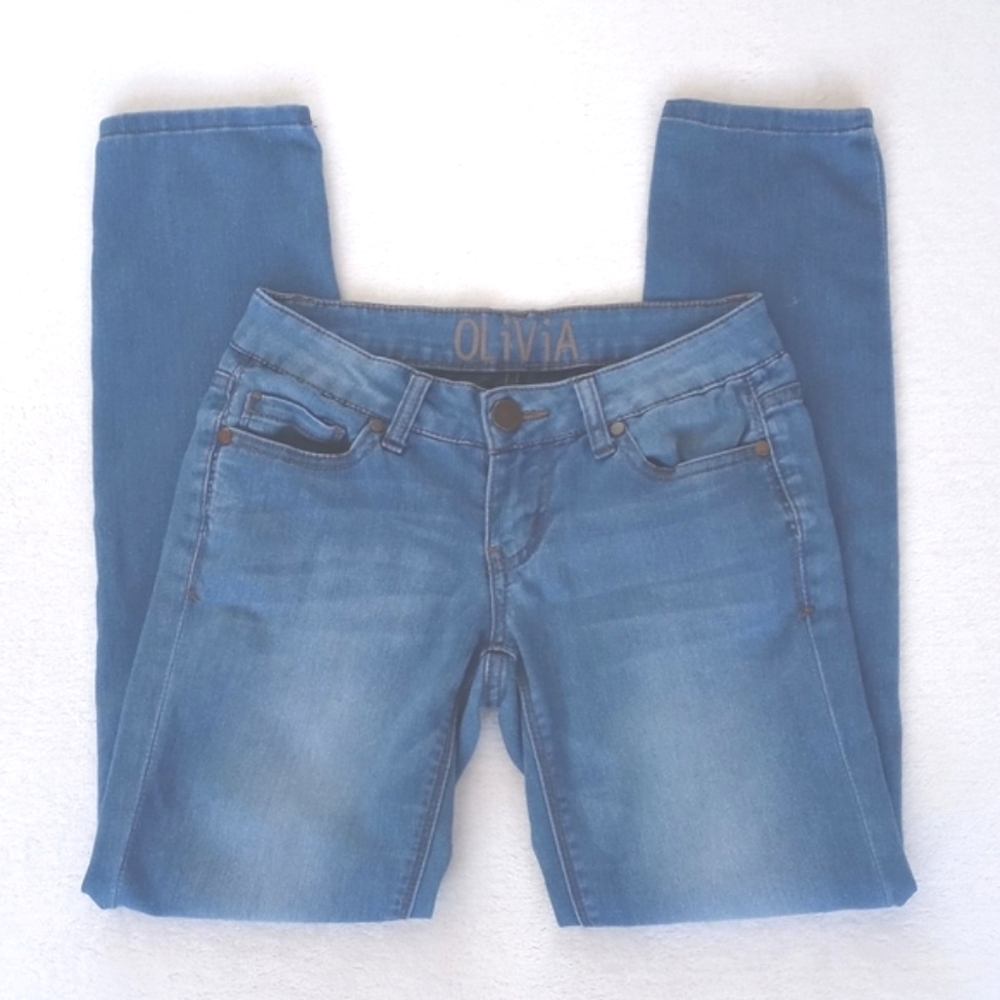 Delia's Olivia Light Wash Intentionally Aged Denim Low Rise Skinny Jeans 1